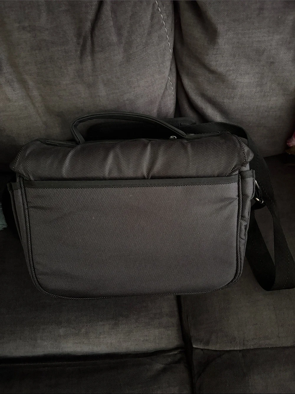 Nikon Black DSLR Camera Bag with Silver Buckles